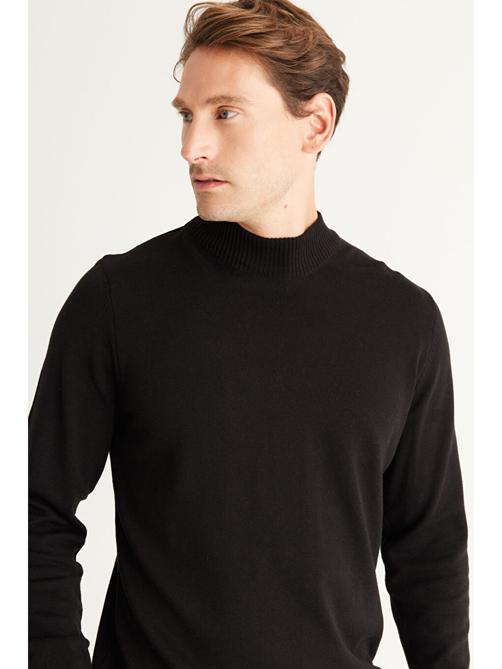 Erkek Siyah Standart Fit Normal Kesim Yarım Balıkçı Yaka Pamuklu Triko Kazak-3