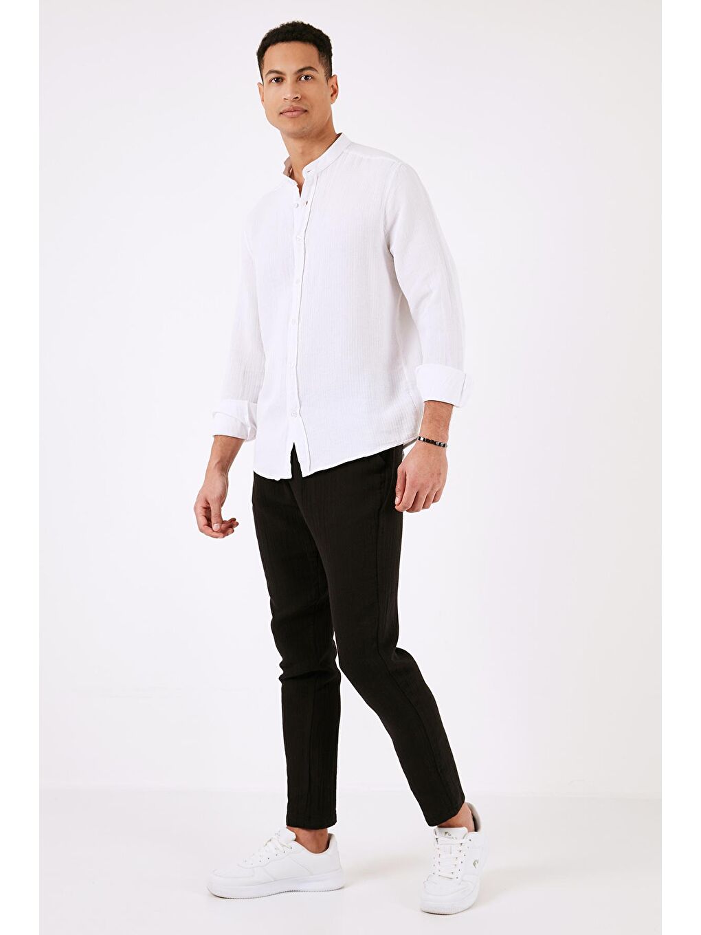 Beyaz Pamuklu Regular Fit Hakim Yaka Gömlek CF24S127702-2