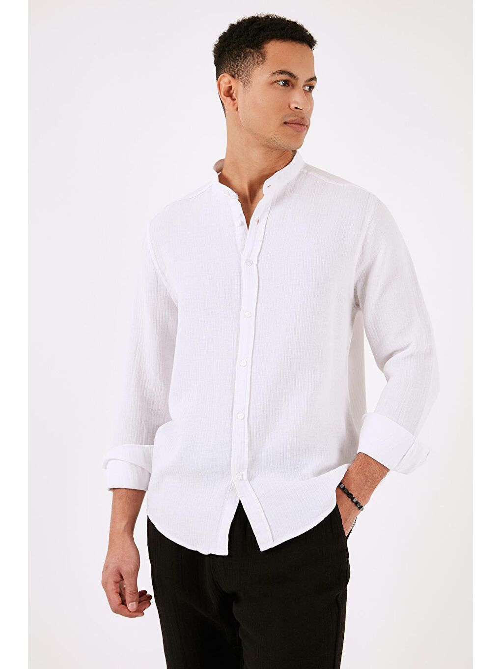 Beyaz Pamuklu Regular Fit Hakim Yaka Gömlek CF24S127702-3