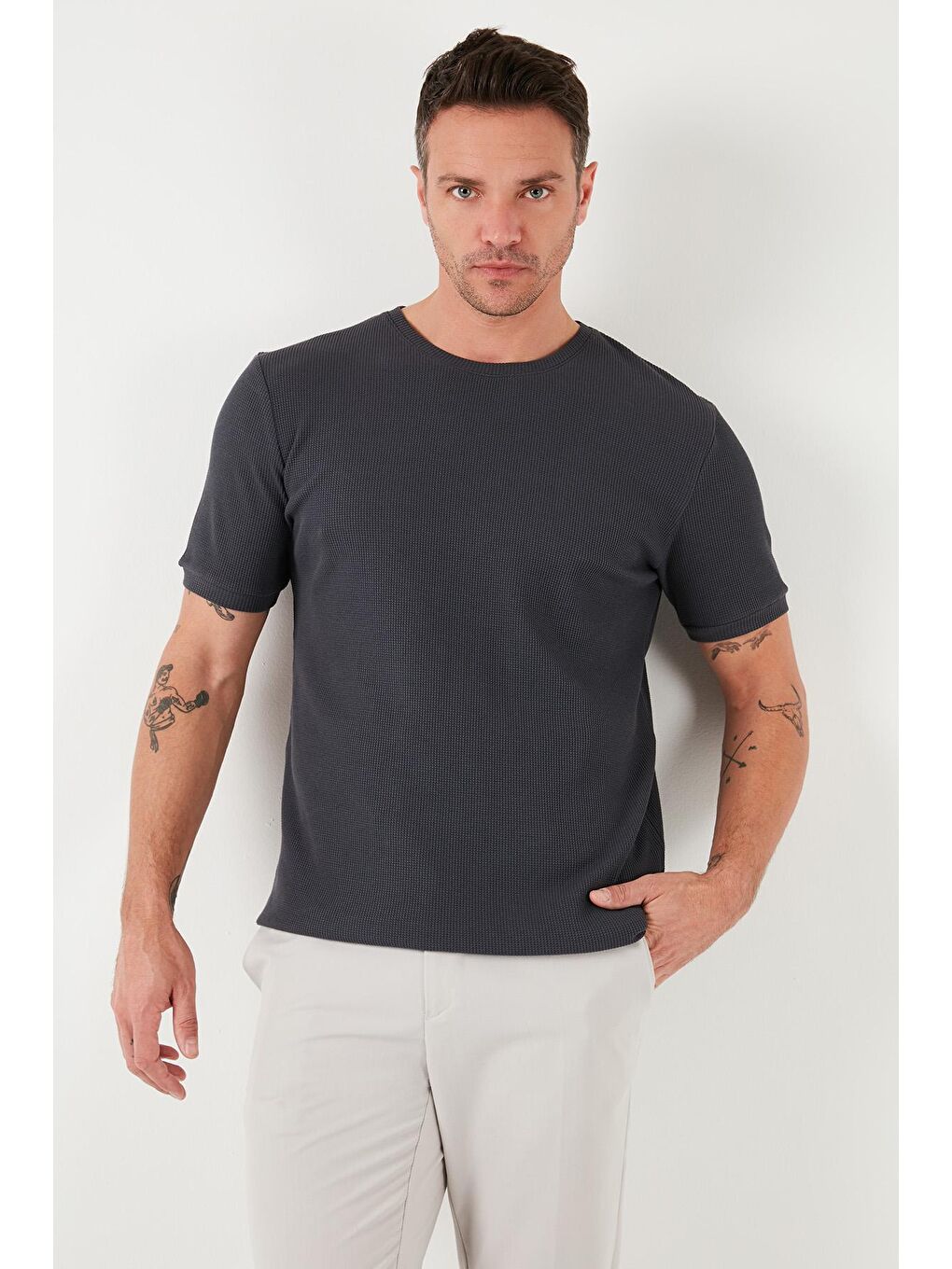 Buratti Antrasit Pamuklu Bisiklet Yaka Regular Fit Basic T Shirt 5902759 - 1