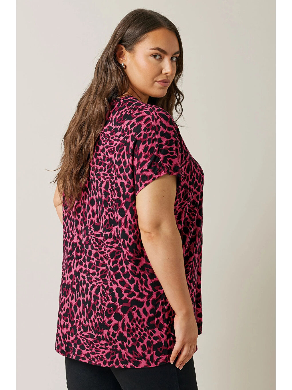 Karışık Büyük Beden Çentik Yaka Kısa Kollu Leopar Desenli Bluz 615606-4