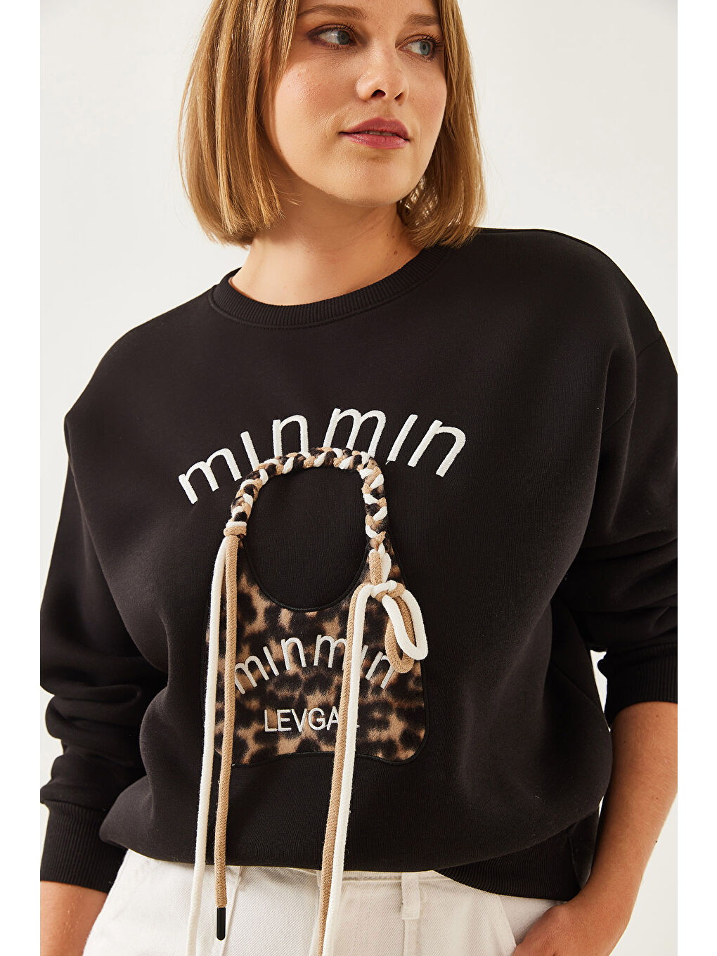 Siyah Kadın Leopar Çanta Nakışlı Sweatshirt-1
