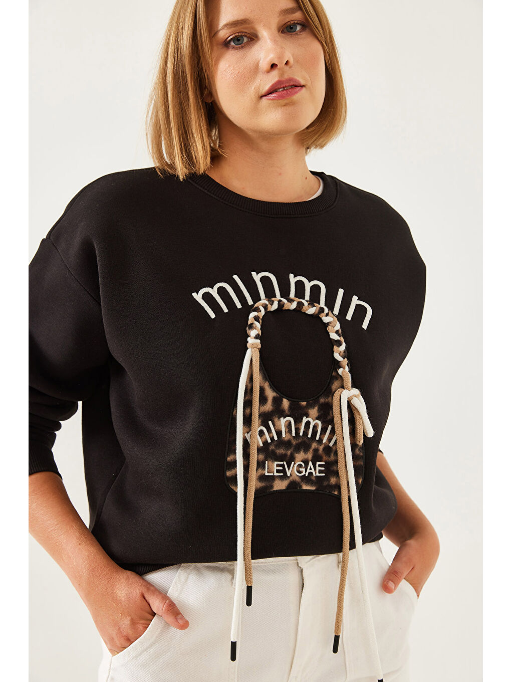 Siyah Kadın Leopar Çanta Nakışlı Sweatshirt-5