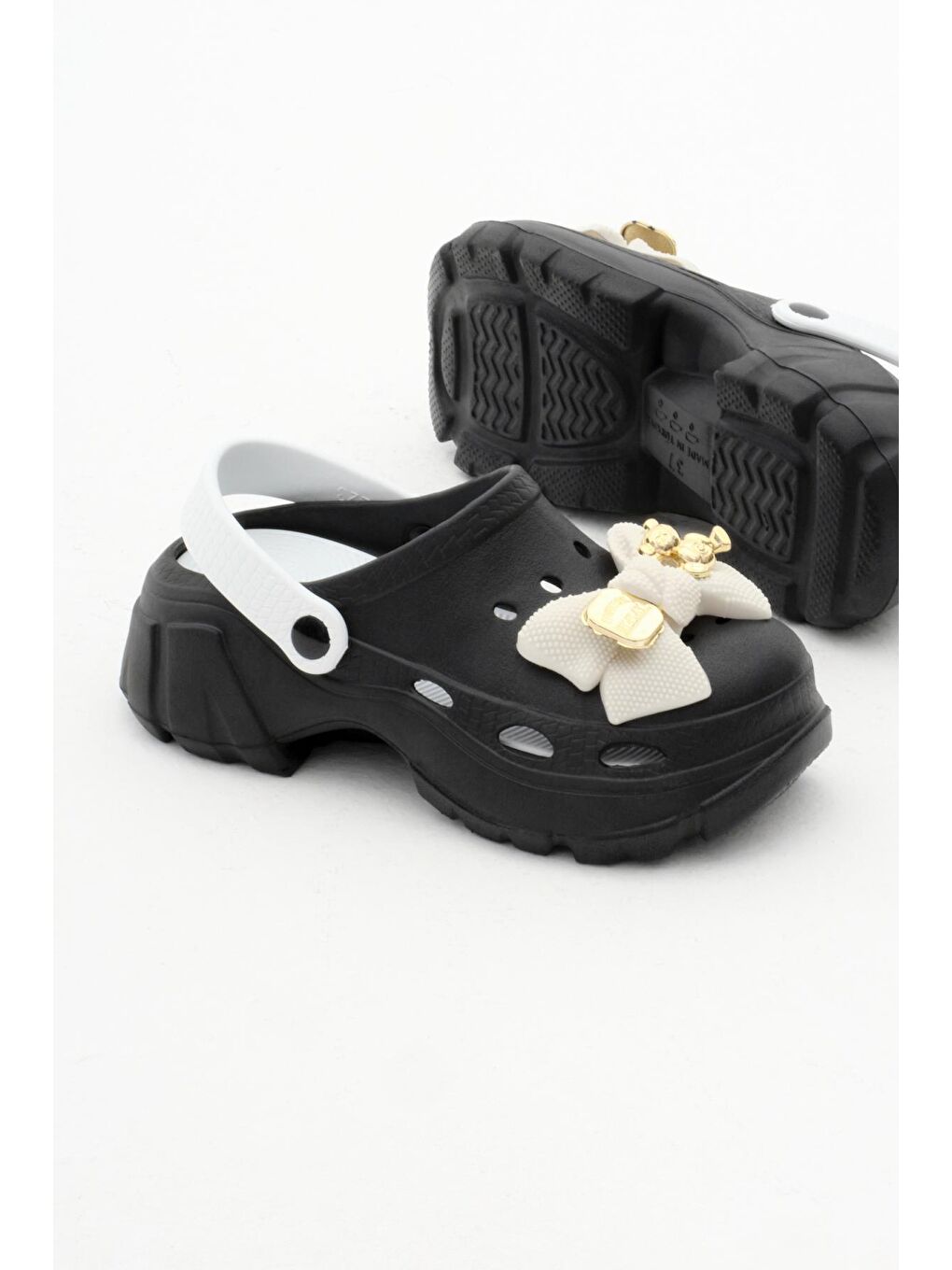 Kadın Siyah Beyaz Çıkartılabilir Taban Fiyonk Tokalı Yüksek Taban Eva Sandalet-3