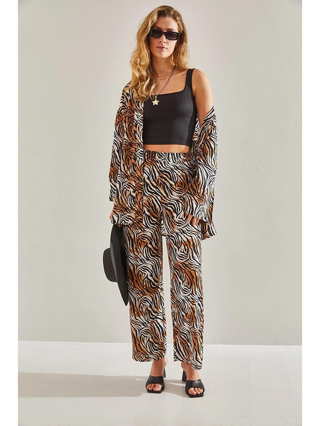 Siyah Kadın Desenli Beli Lastikli Pantolonlu Kimonolu Alt Üst Takım 60181018-1