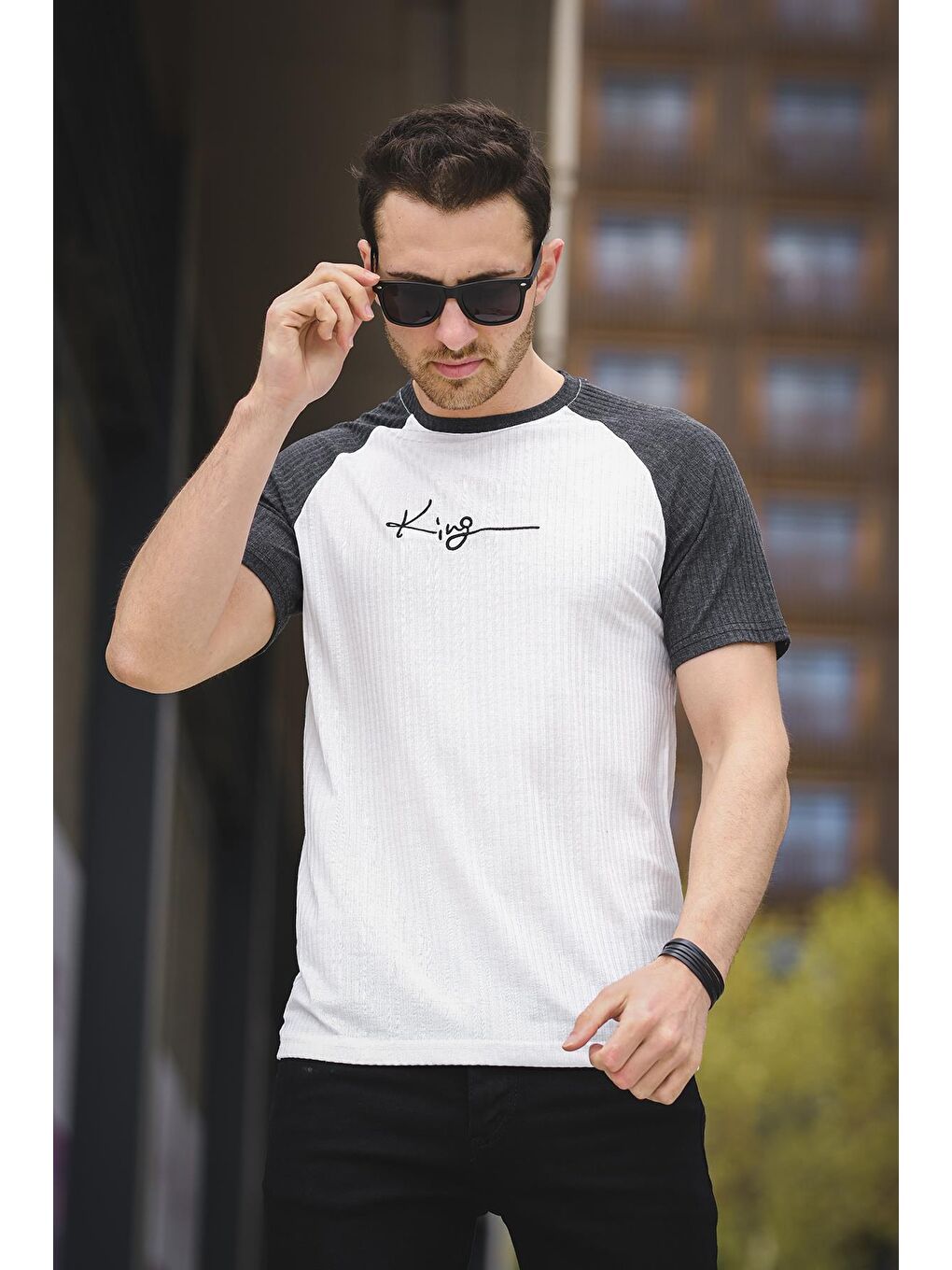 Gri Calbert King Nakışlı Reglan Kol Slim Fit Likralı Erkek Tişört