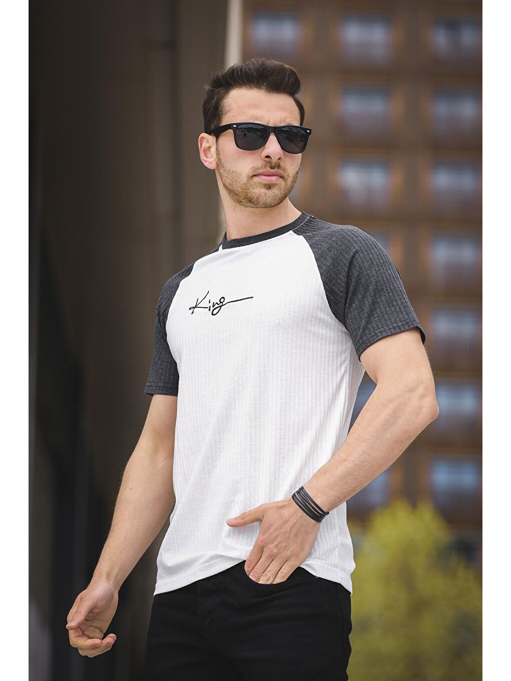 Gri Calbert King Nakışlı Reglan Kol Slim Fit Likralı Erkek Tişört-1