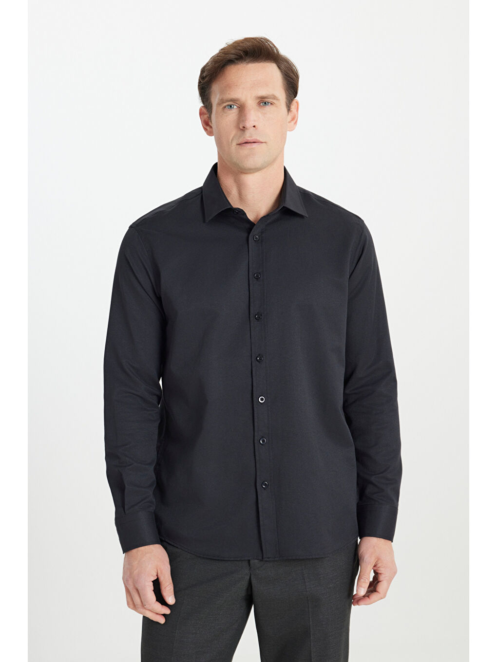Erkek Siyah Regular Fit Geniş Kesim Klasik Yaka Armürlü Gömlek-2