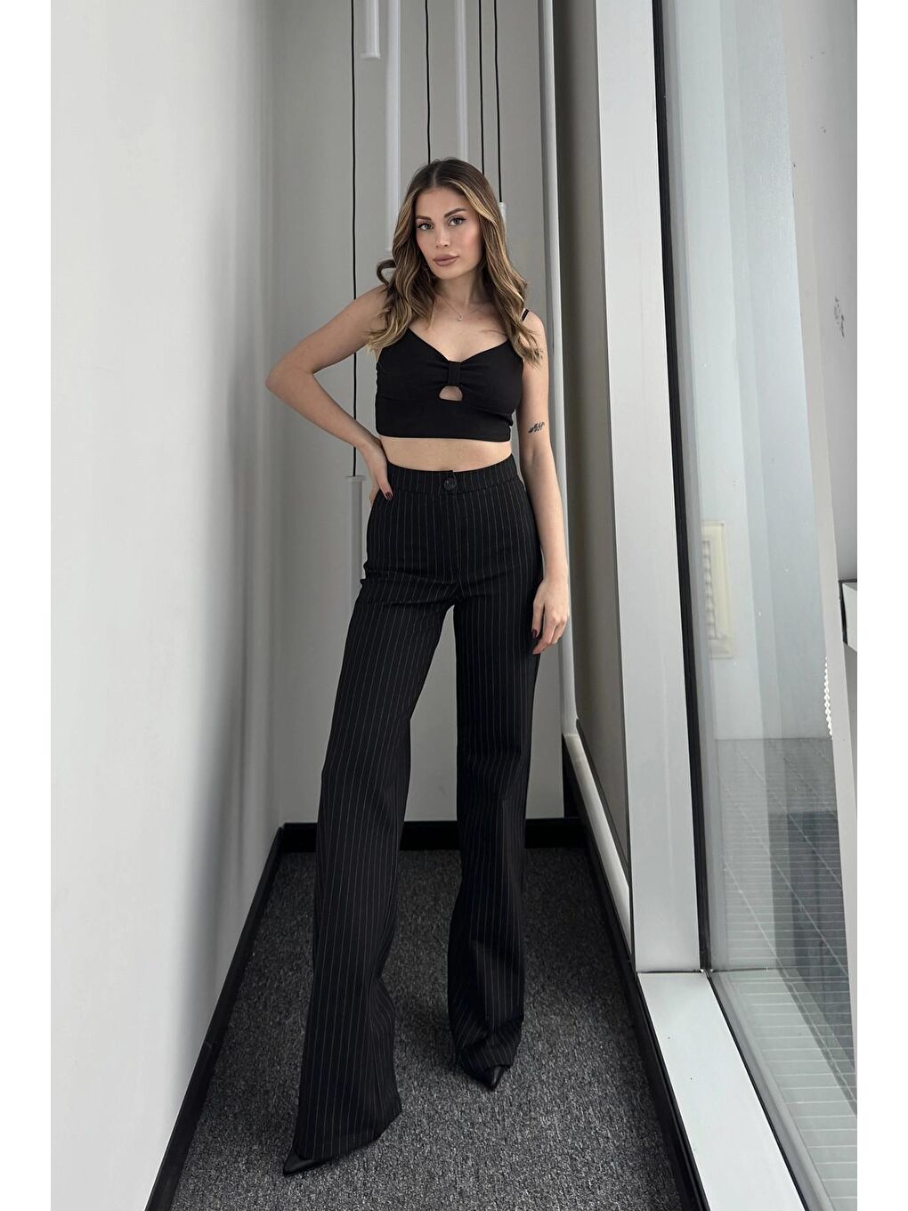 Siyah Yüksek Bel Çizgili Pamuklu Salaş Pantolon-1