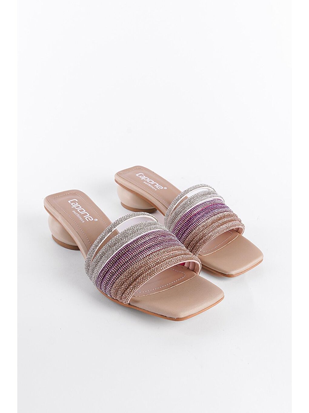 Bej Kısa Topuklu Taşlı Bantlı Küt Burunlu Kadın Terlik
