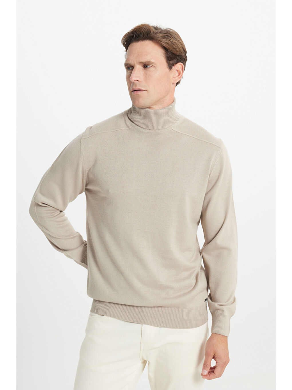 Erkek Bej Yünlü Sıcak Tutan Standart Fit Normal Kesim Tam Balıkçı Yaka Triko Kazak