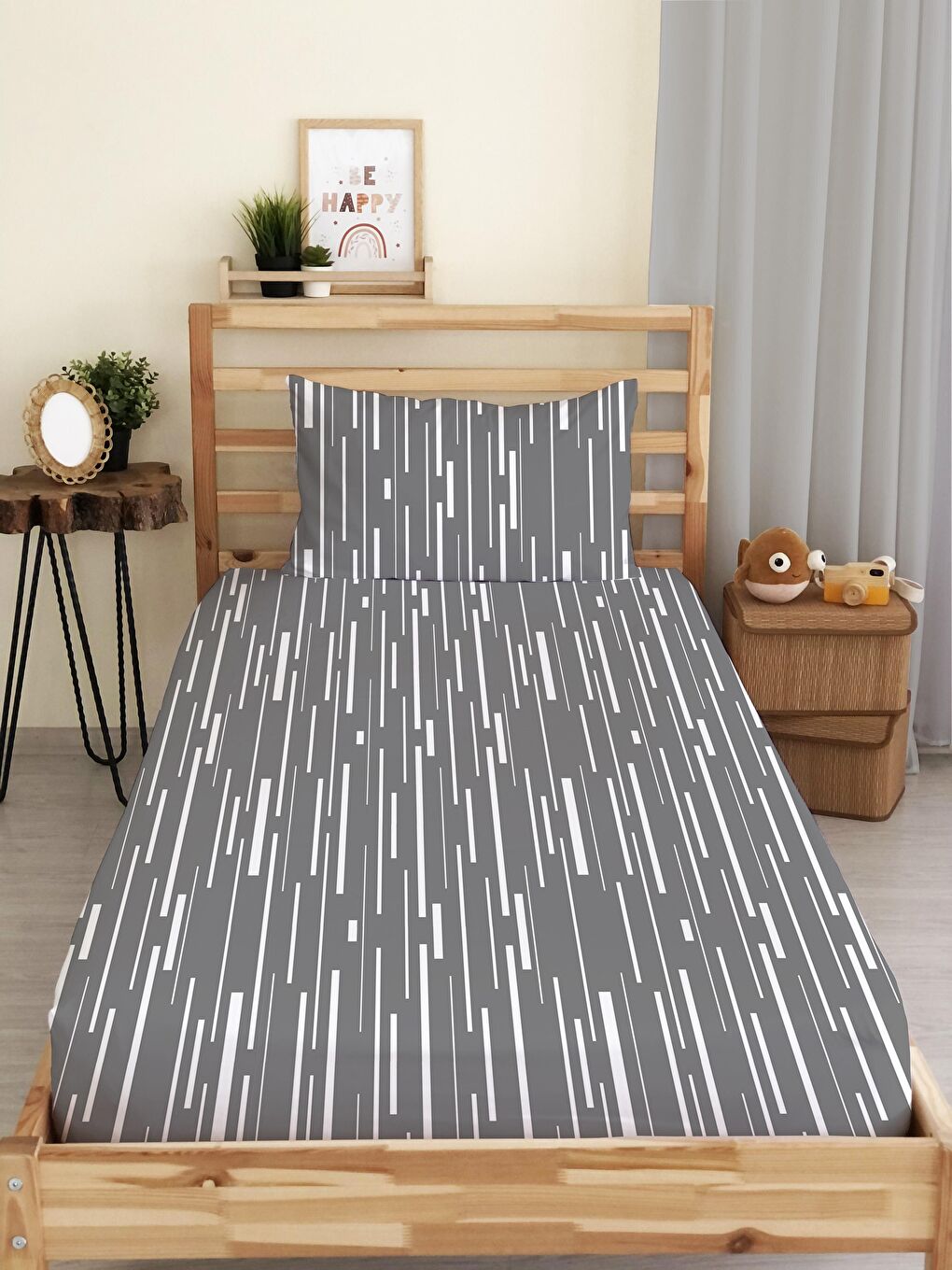 Karışık Çizgi Desenli Baskılı Tek Kişilik Lastikli Çarşaf Seti