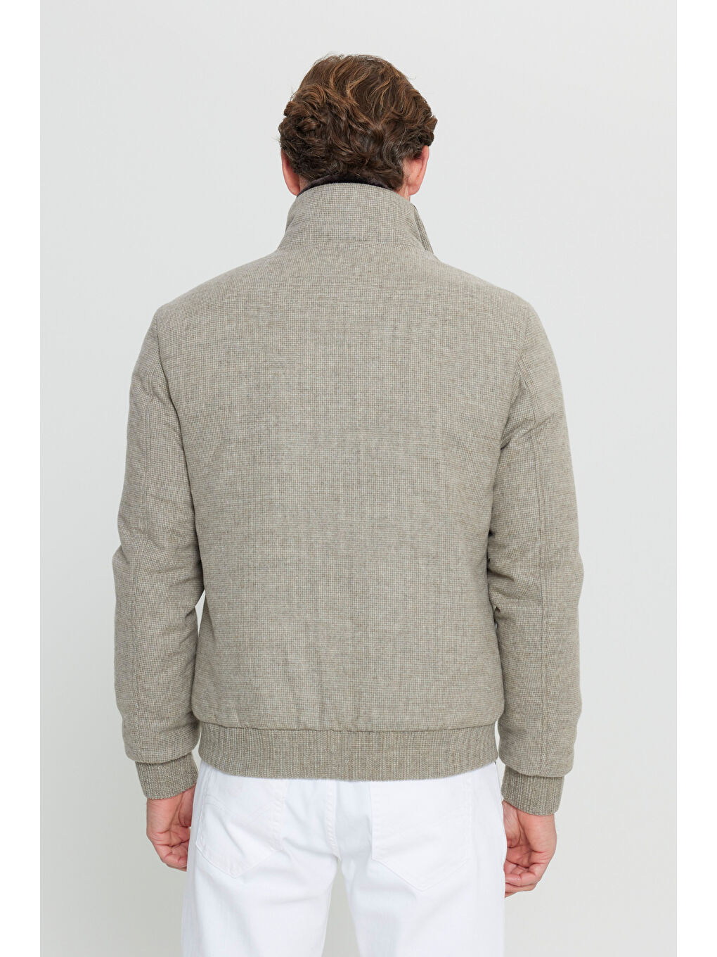 Erkek Bej Sıcak Tutan Standart Fit Normal Kesim Çıkma Kürklü Dik Yaka Kareli Kaşe Mont-4