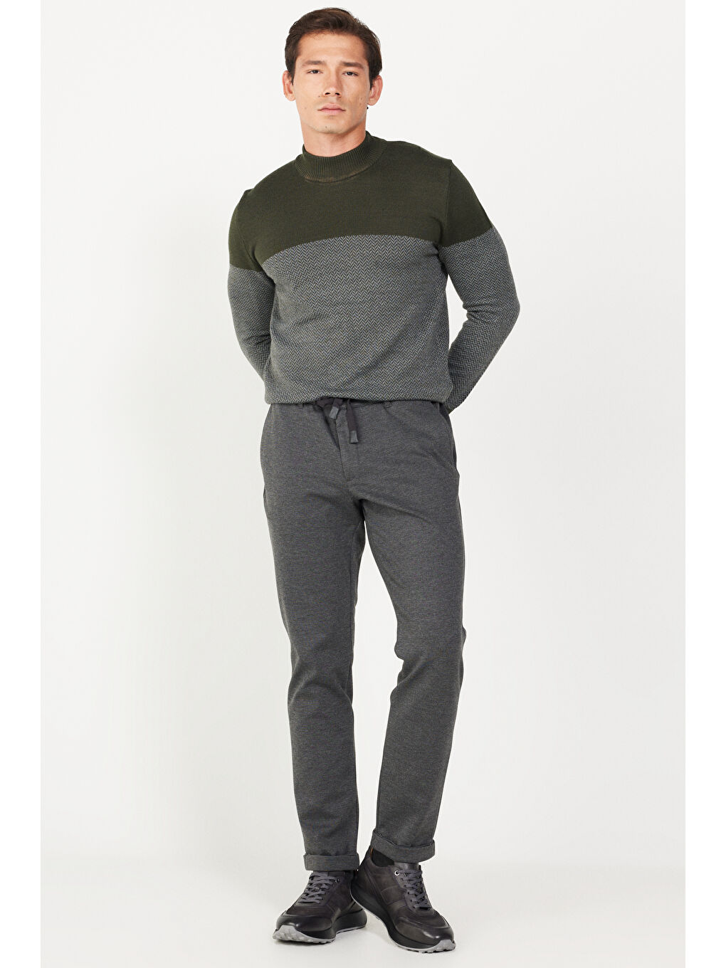Erkek Gri Slim Fit Dar Kesim Yan Cepli Beli Lastikli Bağlamalı Pantolon-1