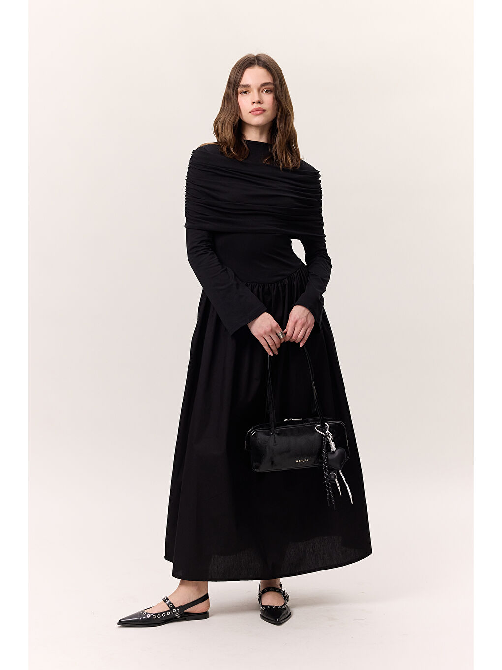 Geniş Etekli Uzun Elbise Siyah