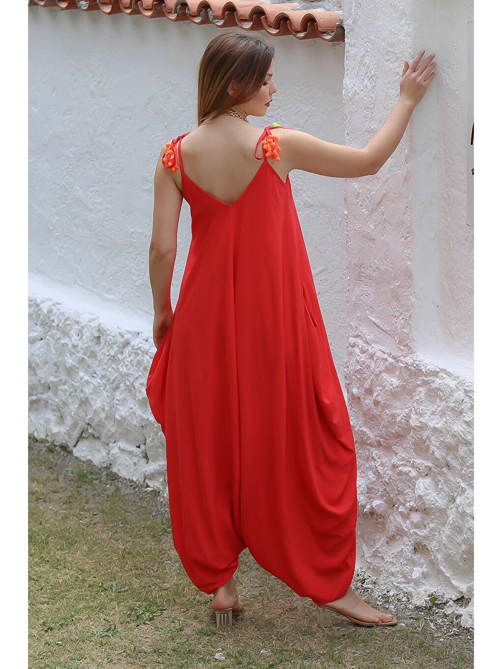 Kırmızı V Yaka Askılı Cepli Ponponlu Dokuma Oversize Şalvar Paça Casual Tulum-7