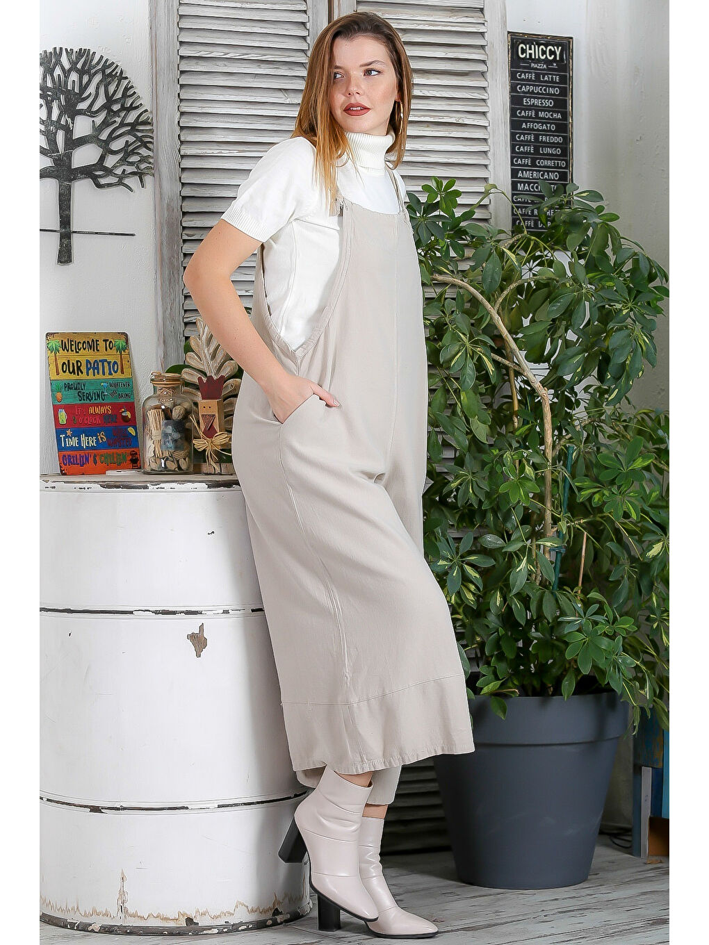 Bej Askılı Bağlamalı Çift Cepli Yıkamalı Geniş Paça Casual Salaş Dokuma Tulum-4