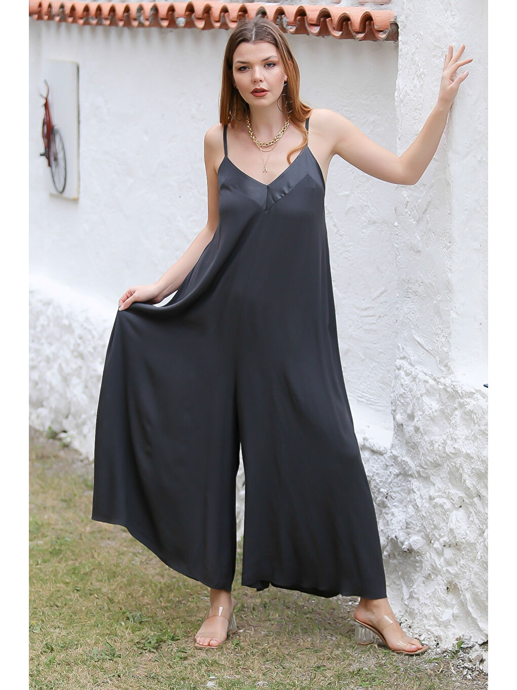 İtalyan Antrasit V Yaka Askılı Dokuma Bol Paça Casual Viskon Tulum