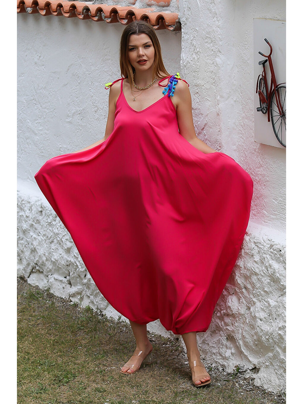 Fuşya V Yaka Askılı Cepli Ponponlu Dokuma Oversize Şalvar Paça Casual Tulum-6