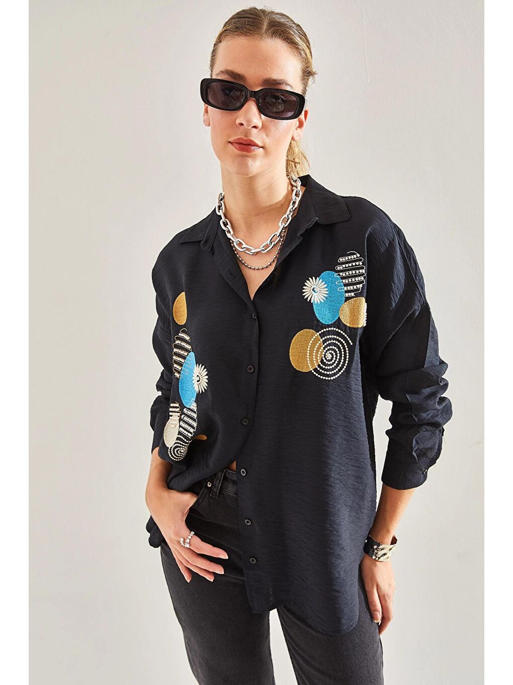 Siyah Modest Kadın Geometrik Taş İşlemeli Gömlek 60181004-2