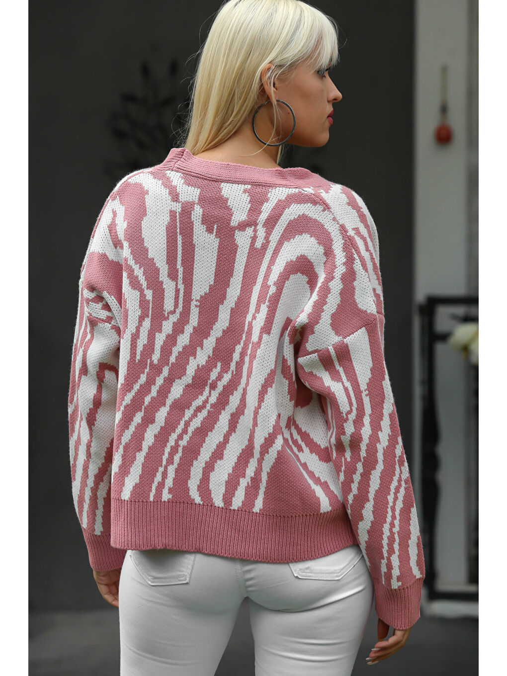 Chiccy Pembe Kadın Pudra Uzun Kol Düğmeli Midi Oversize Akrilik Triko Hırka - 1