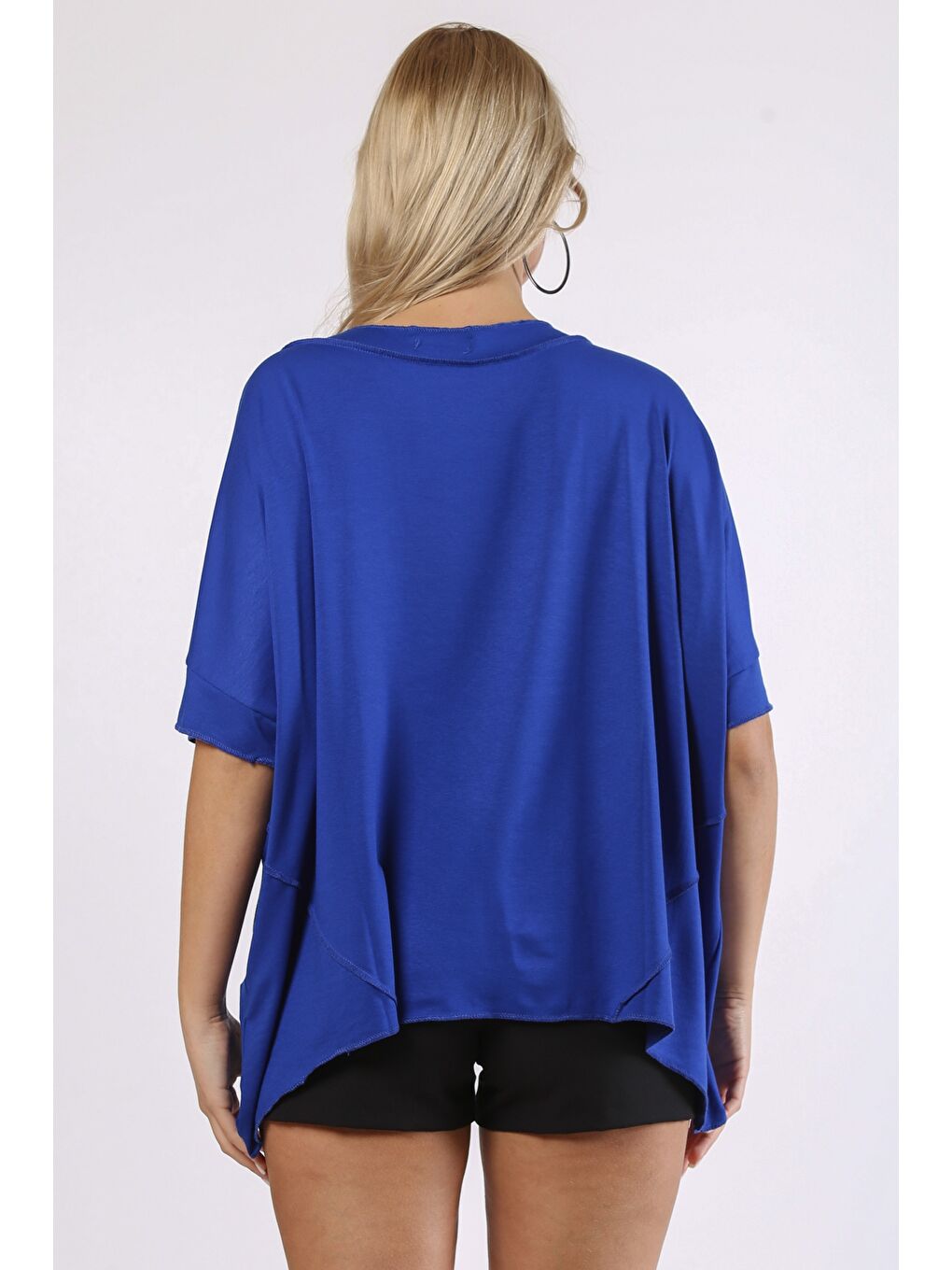 Mavi Yuvarlak Yaka Kısa Kol Asimetrik Örme Tişört-1