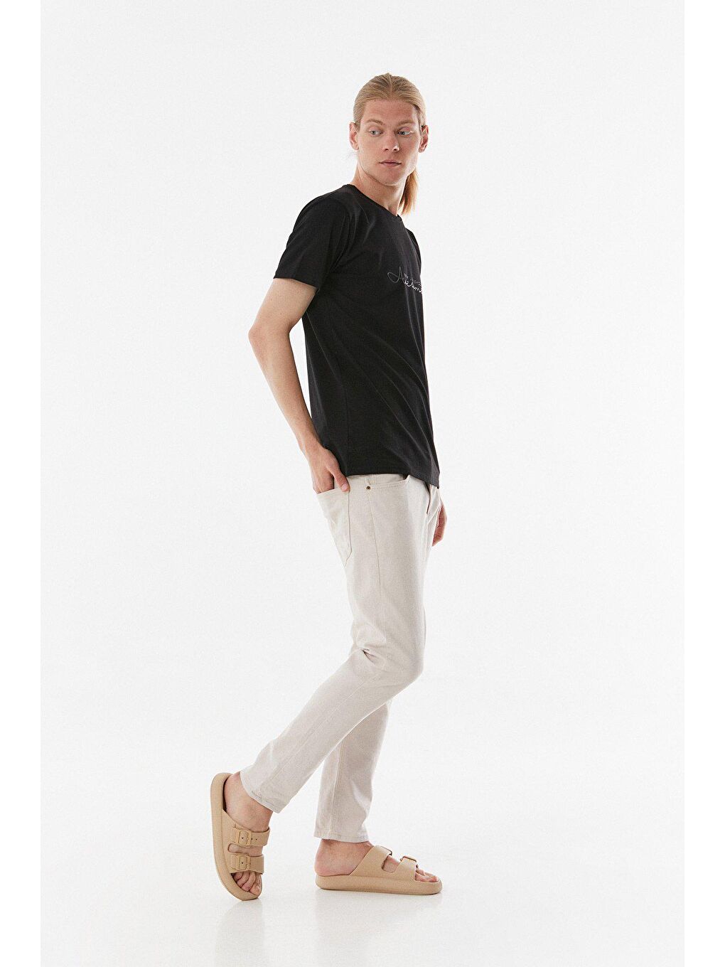 Siyah Baskılı Bisiklet Yaka Tişört-2