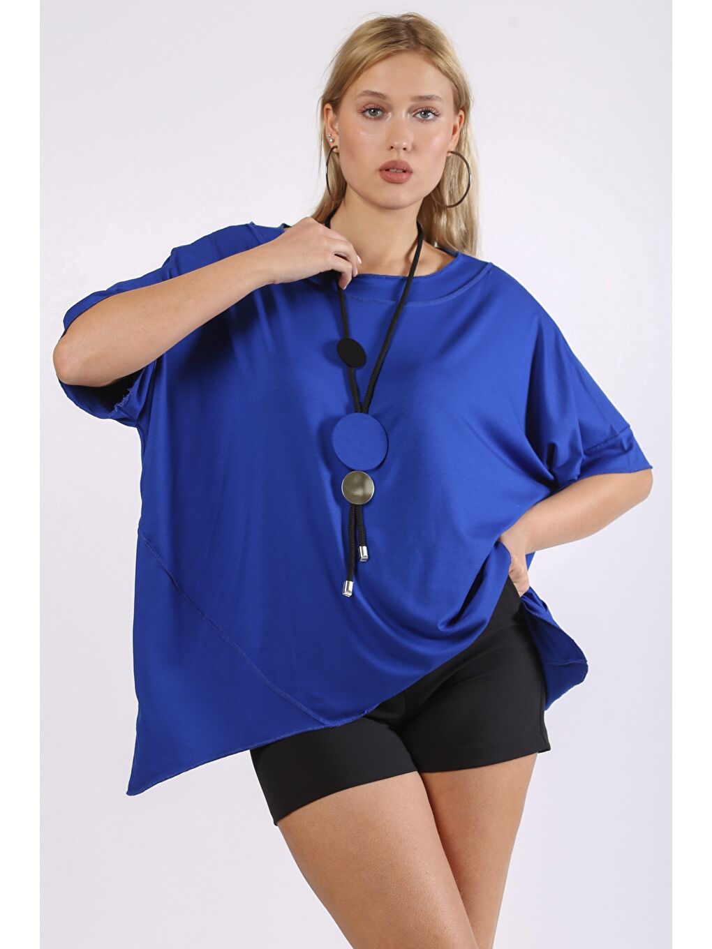 Mavi Yuvarlak Yaka Kısa Kol Asimetrik Örme Tişört-2