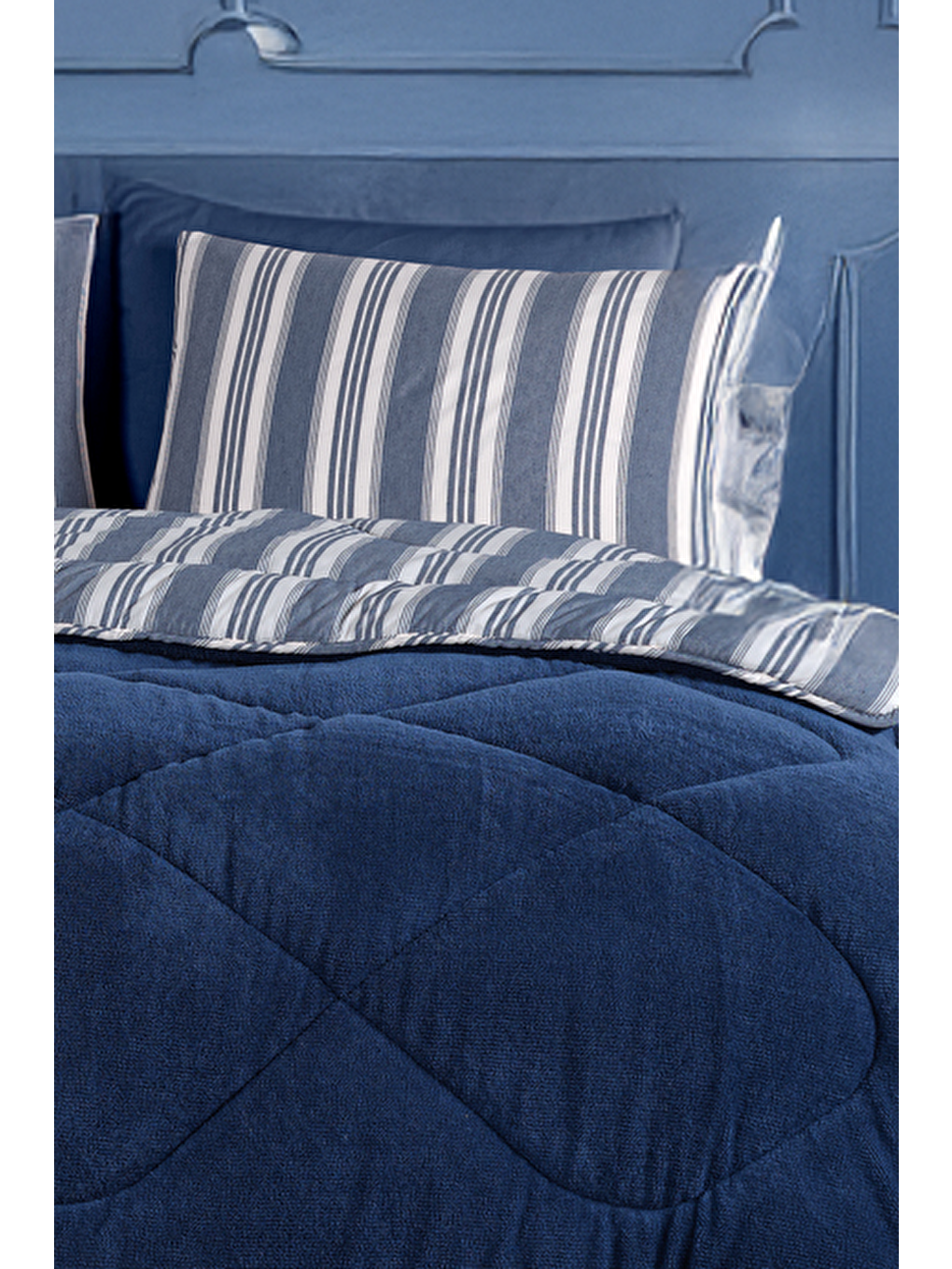 Uyku Seti Wellsoft Yorganlı Pofuduk 4 Parça Çift Kişilik Soft Line Lacivert-2
