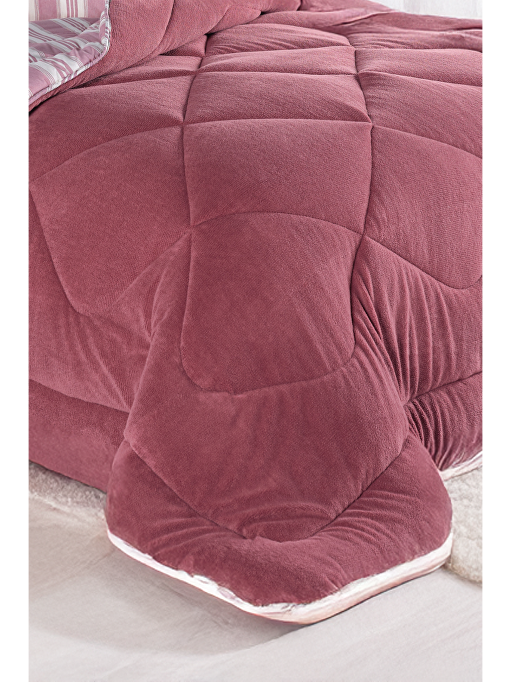 UPSTYLE Uyku Seti Wellsoft Yorganlı Pofuduk 3 Parça Tek Kişilik Soft Line Bordo - 1