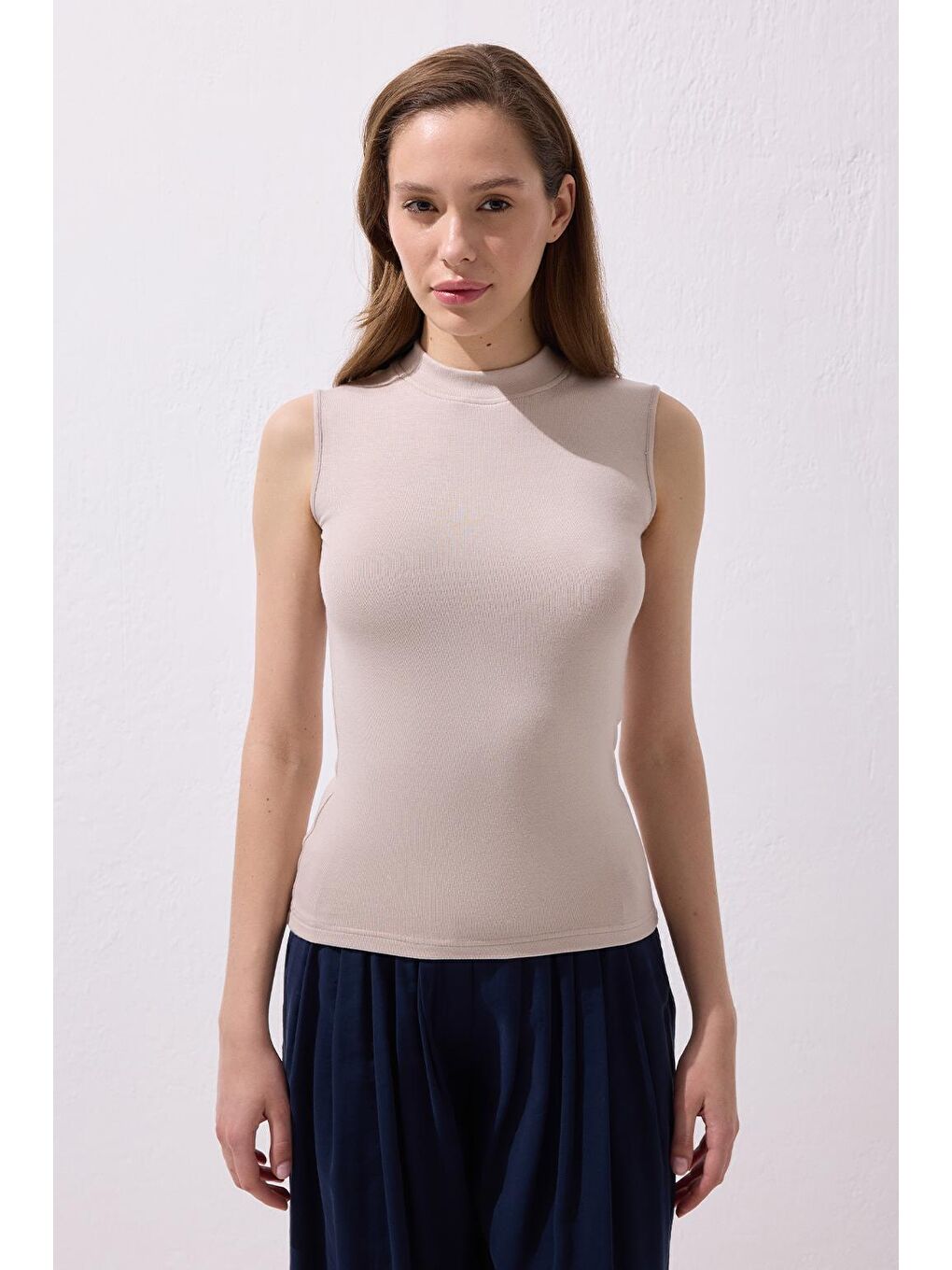 Bej Sıfır Kol Elastanlı Pamuk Bady Vizon-2