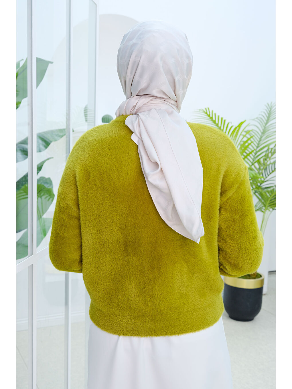 Yumuşak Dokulu Düğme Detaylı Hırka Fıstık Yeşil-2