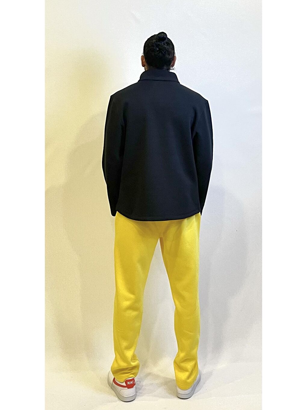 Siyah Erkek Regular Fit İçi Polarlı 3 İplik Yarım Fermuarlı Sweatshirt spr24sw21-2