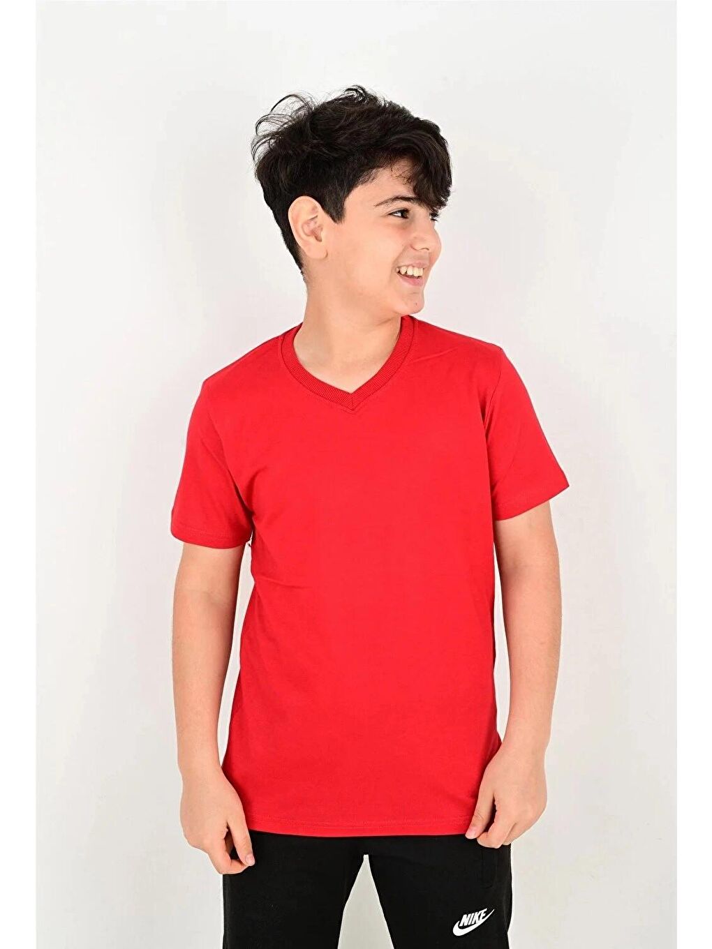 Kırmızı V Yaka Baskısız Düz Tişört 6731-1