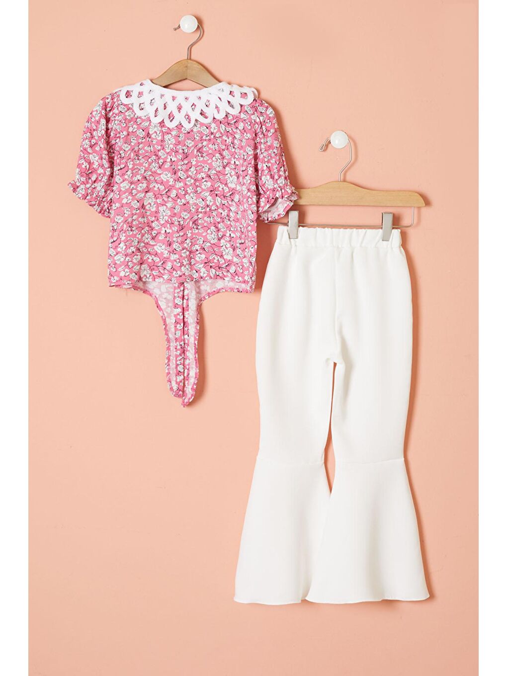 Fuşya Çiçek Desenli Fularlı Bluzlu Kız Çocuk İspanyol Pantolonlu Takım 18461-3