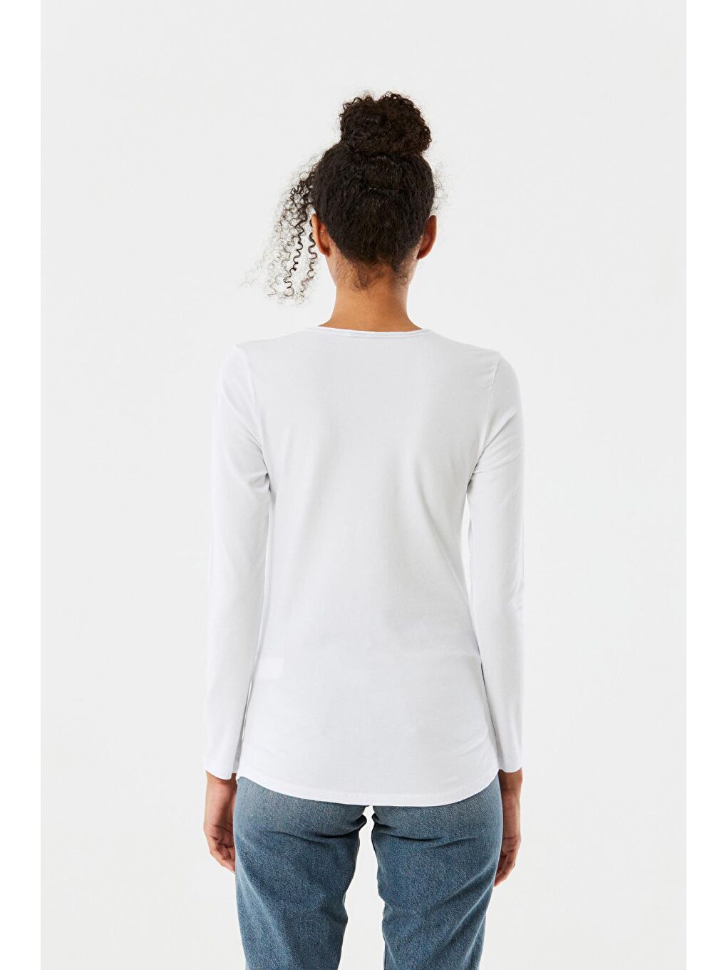 Beyaz V Yaka Cep Detaylı Basic Body-3