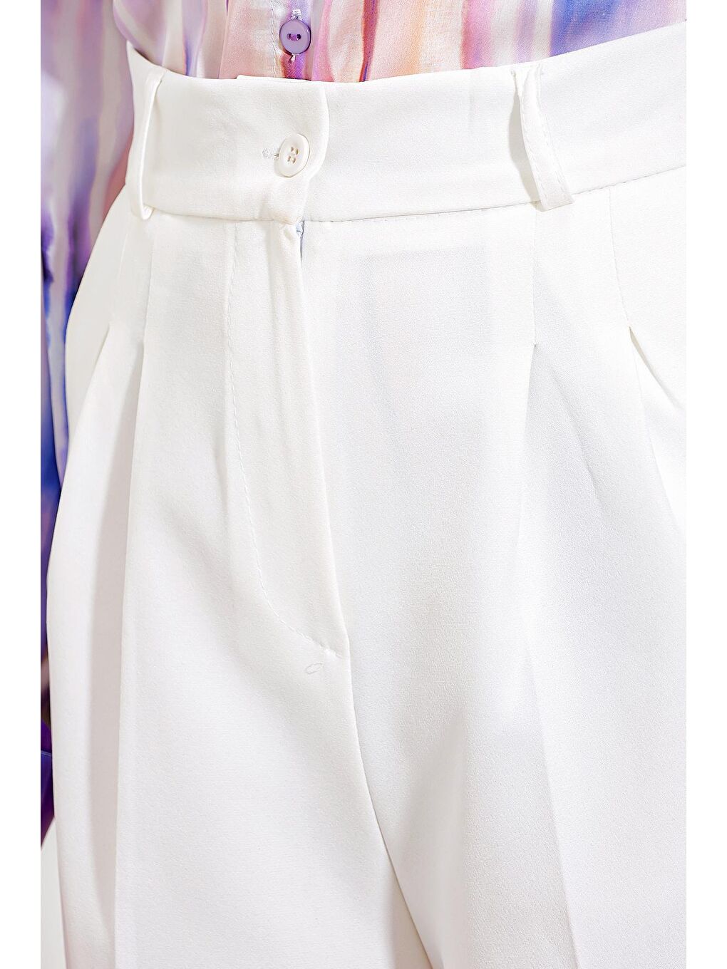 Kadın Beyaz Bol Paça Kumaş Pantolon 6647-4