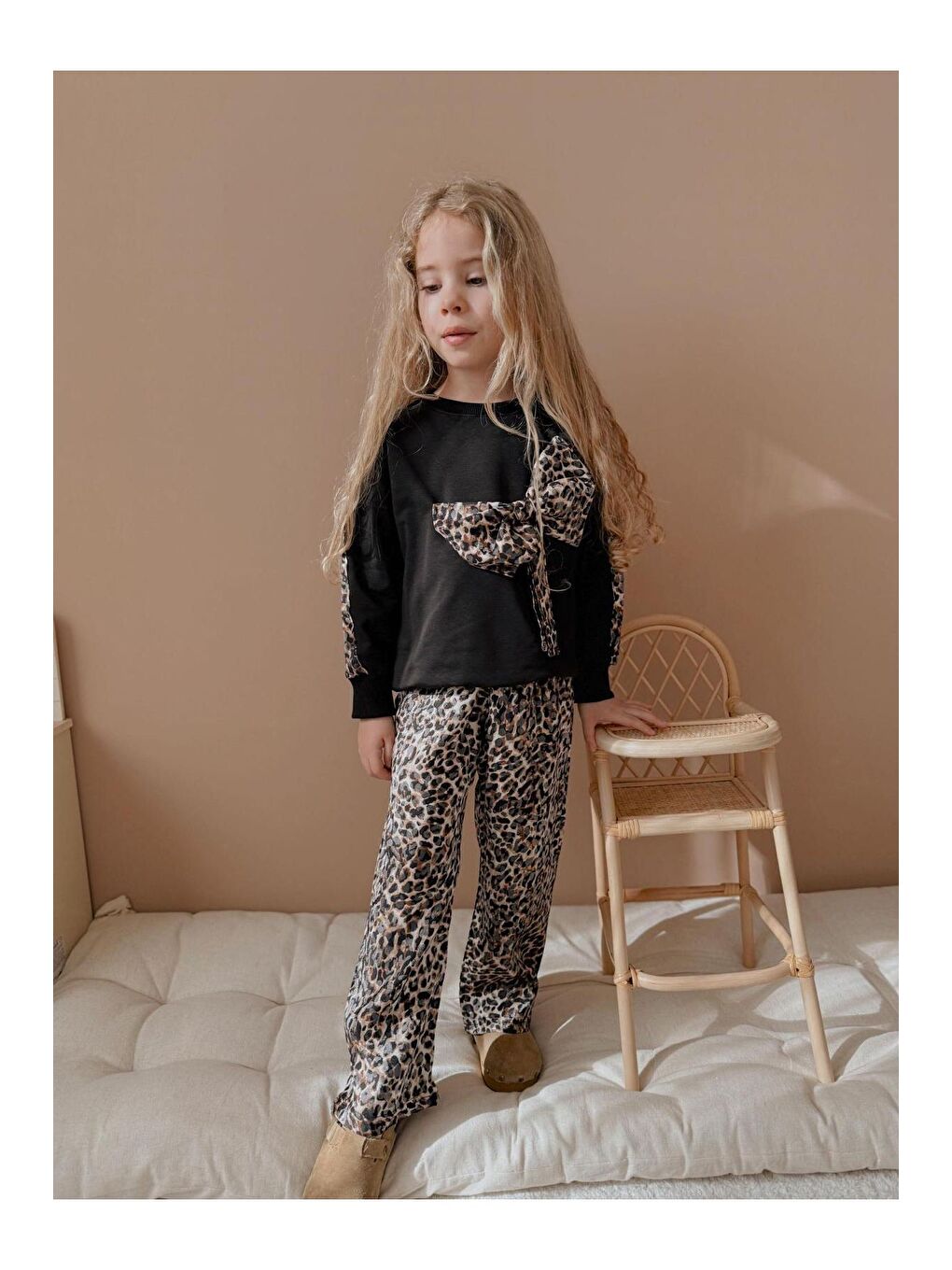 Siyah Kız Çocuk Leopar Desen Alt Üst Takım-1