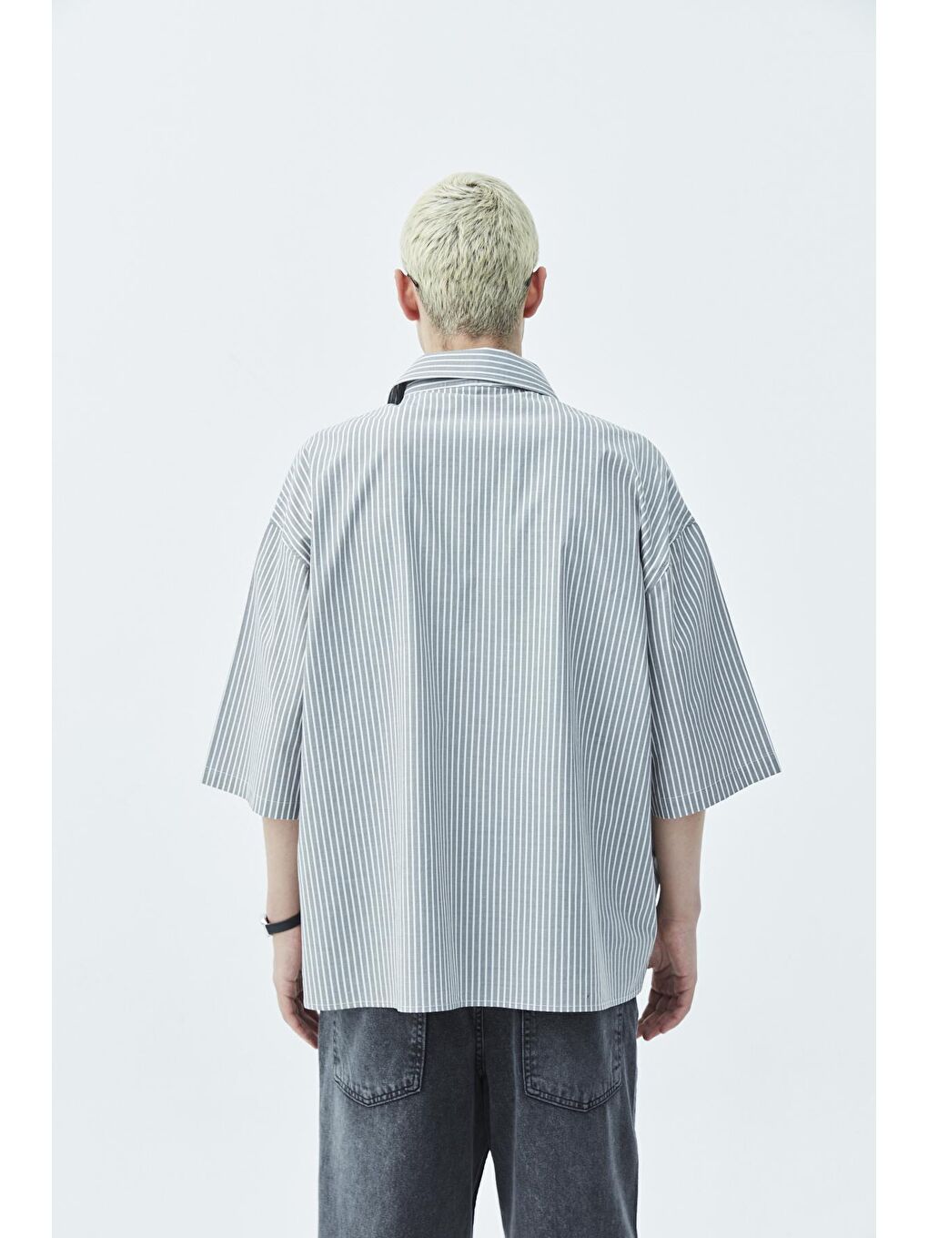 Antrasit Cep Detaylı Oversize Çizgili Kısakollu Gömlek-antrasit-3