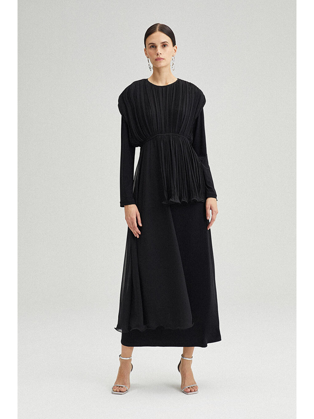 Siyah ASİMETRİK PİLİSELİ ŞİFON TUNİK-1