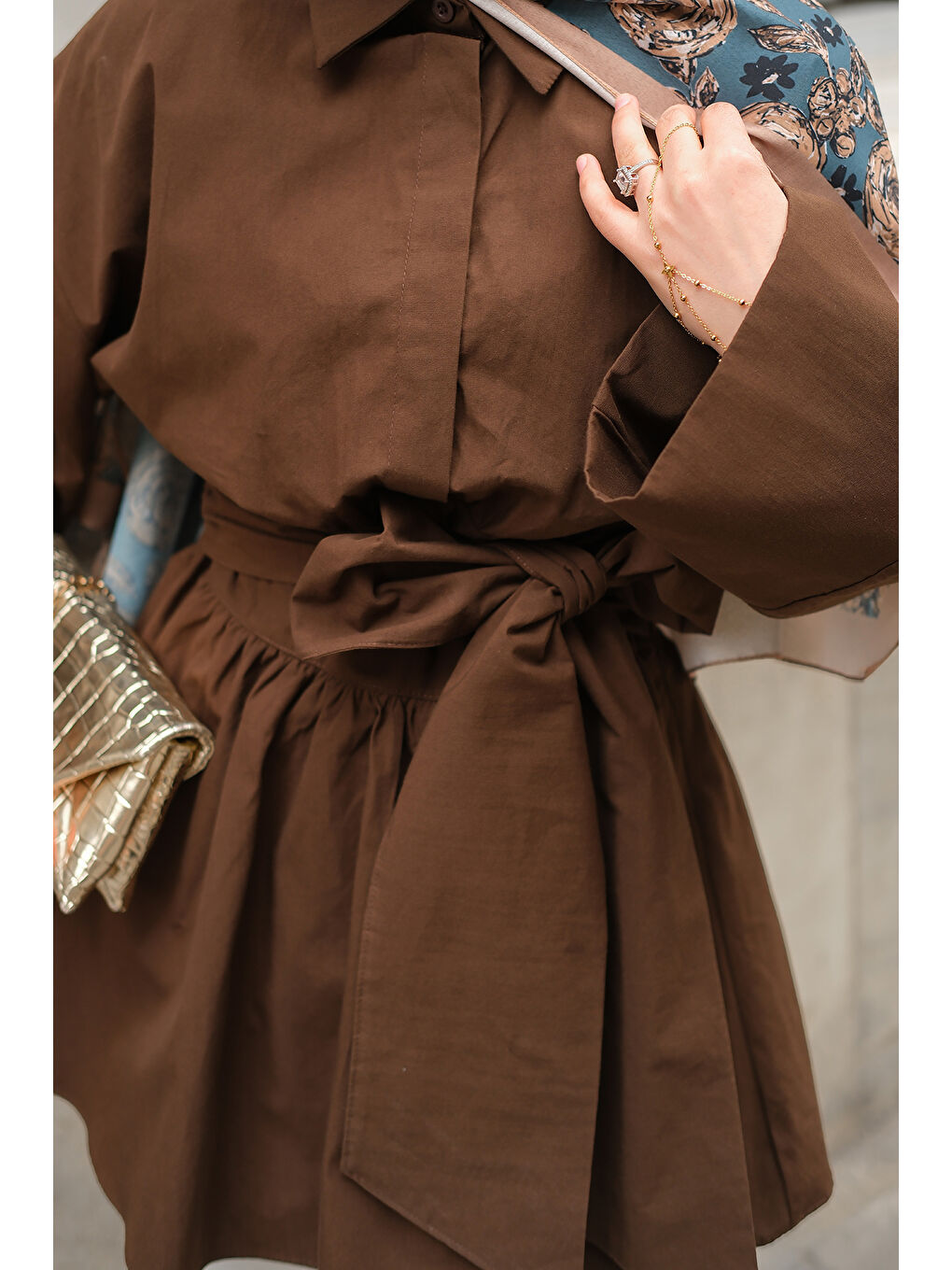 Kadın Uzun Kuşaklı Gömlek Kahverengi-4