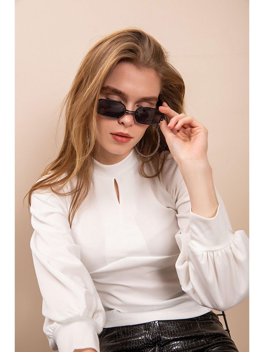 Beyaz Damla Balon Kol Krep Bluz-3