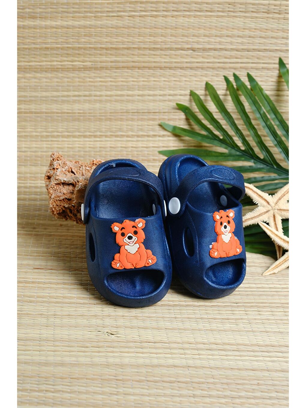 Lacivert Minta Ortopedik Kaydırmaz Tabanlı Ayıcık Figürlü Çocuk Terlik