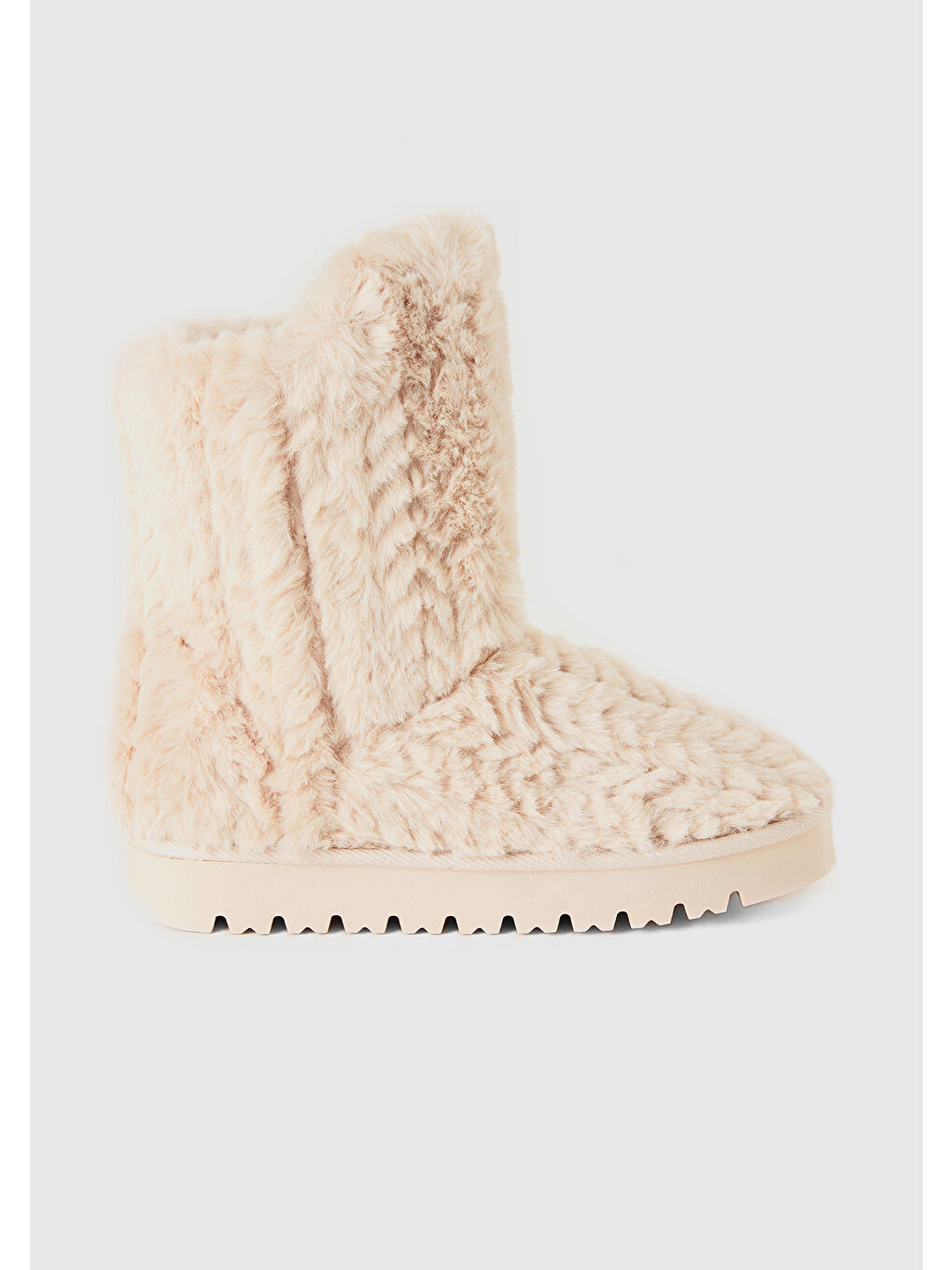 Kadın Beyaz Kürklü Bot