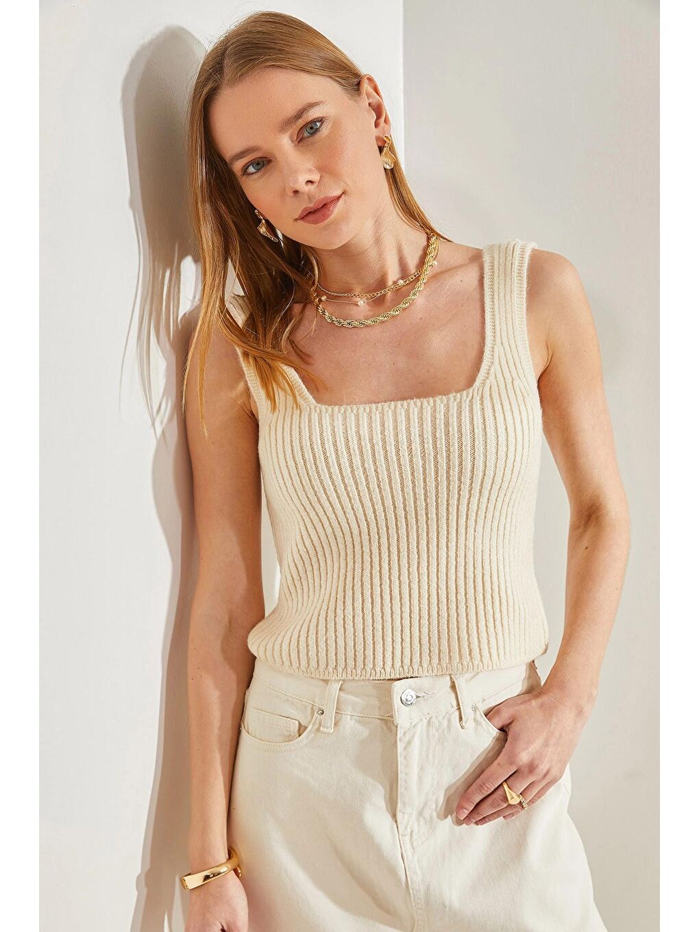 Bej Kadın Askılı Triko Bluz