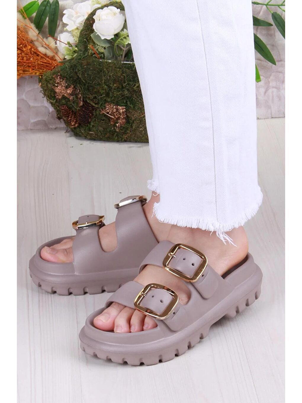 Bej Çift Tokalı Kadın Eva Kalın Taban Terlik-3