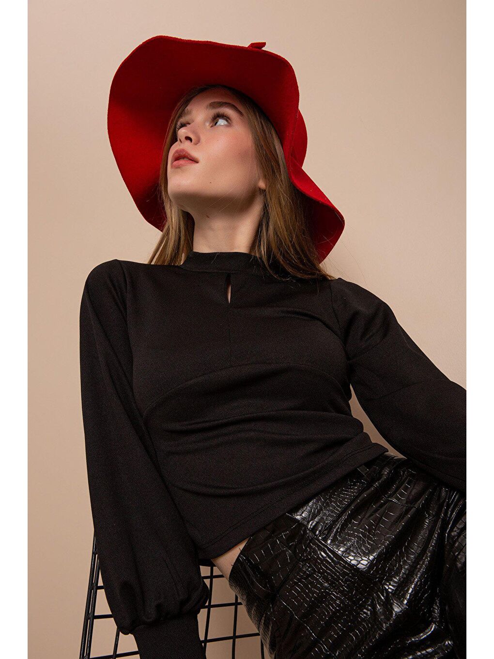 Siyah Damla Balon Kol Krep Bluz-4