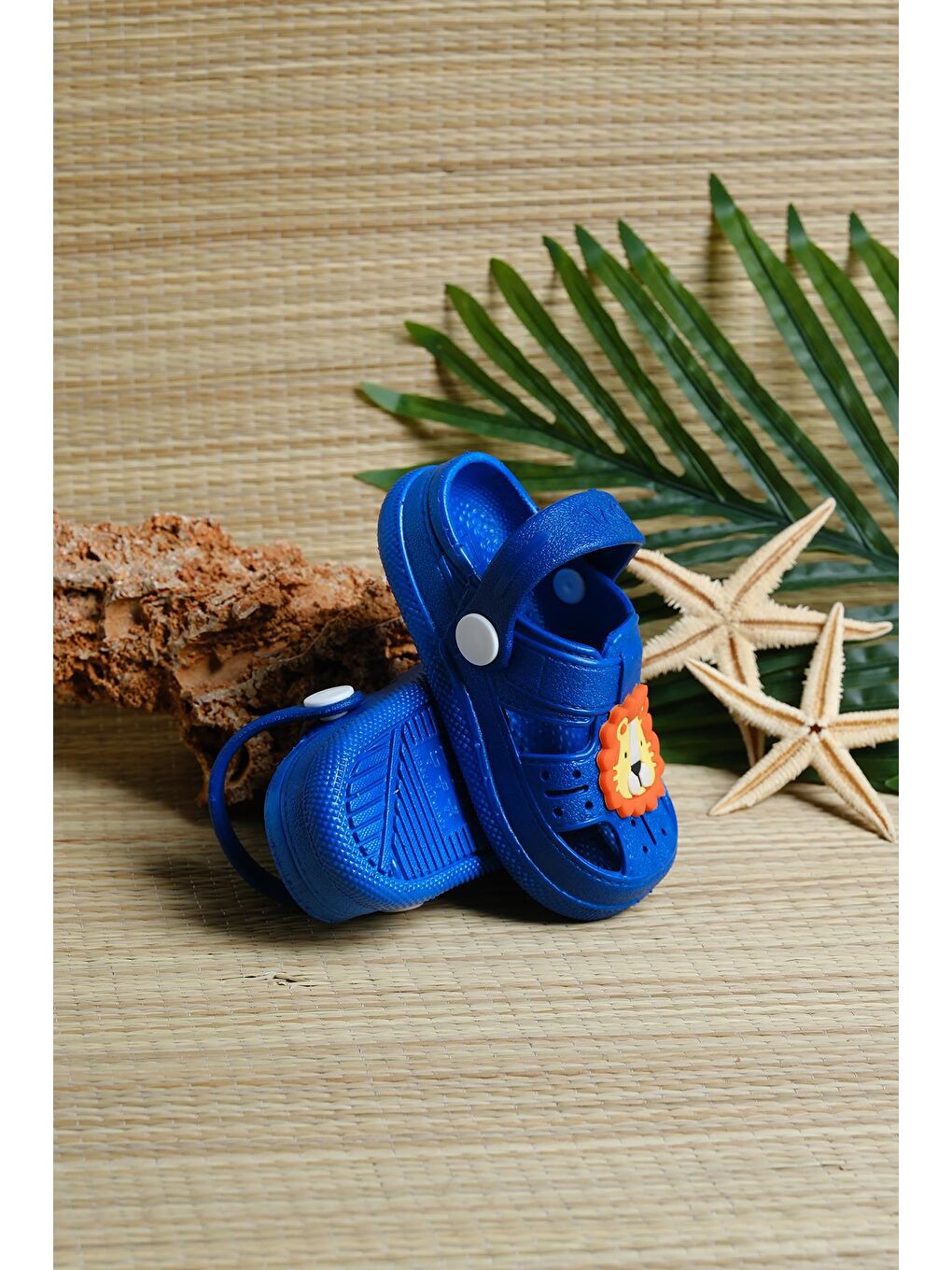 Mavi Lili Ortopedik Kaydırmaz Tabanlı Aslan Figürlü Çocuk  Terlik-1