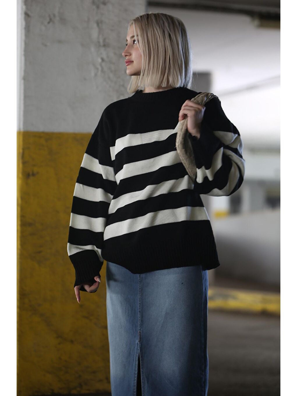 Siyah Overfit Çizgili Marin Kazak Mg1569-1