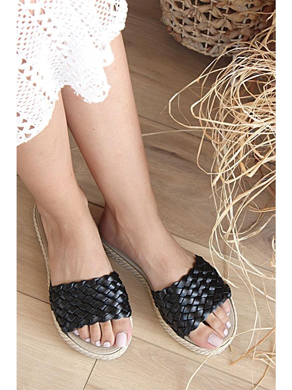 Hasır Düz Taban Örgülü Kadın Terlik A1907-20Siyah-1
